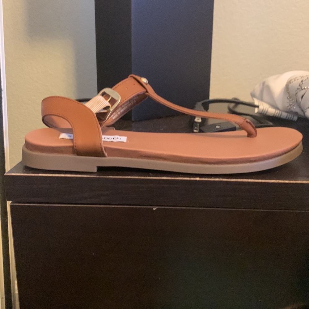 Steve Madden Sandal - Picture 3 of 3